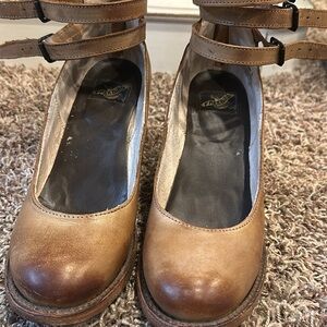 Freebird Tan Leather Heels with Straps